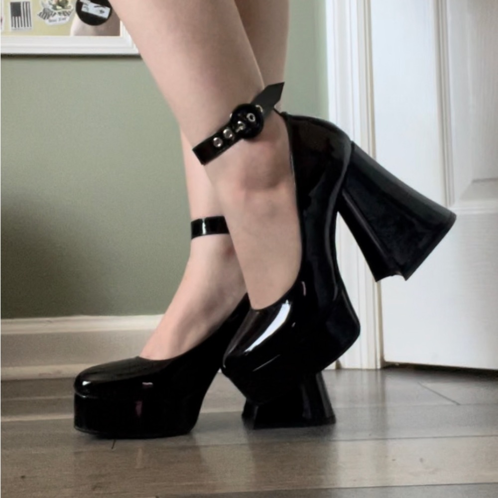 Lamoda Build Me Up Platform Heels size 9